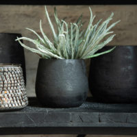 Portavasi Irregolare Rugoso Ceramica Nero Small (17x17x14.5cm) - immagine 2